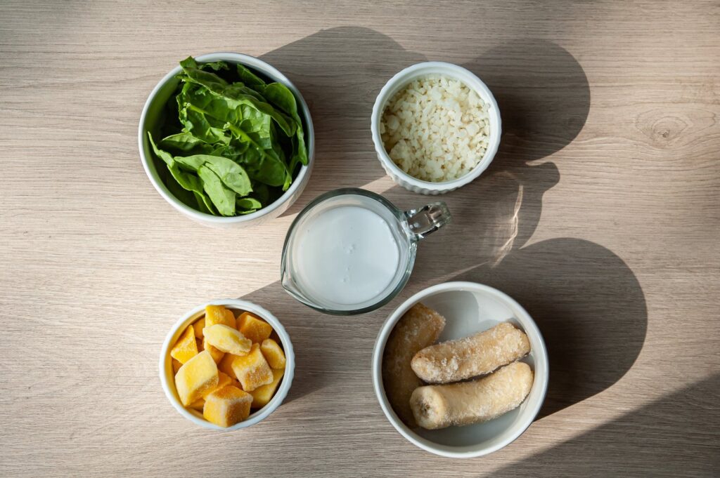 Ingredients for Mango and Spinach Smoothie Bowl