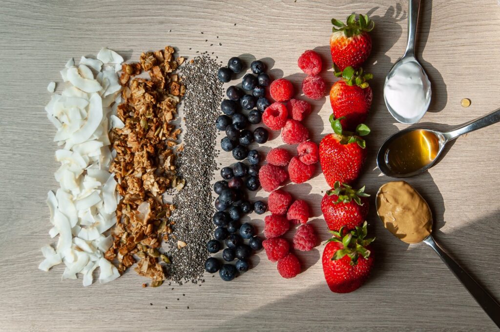 Ingredients for Mango and Spinach Smoothie Bowl