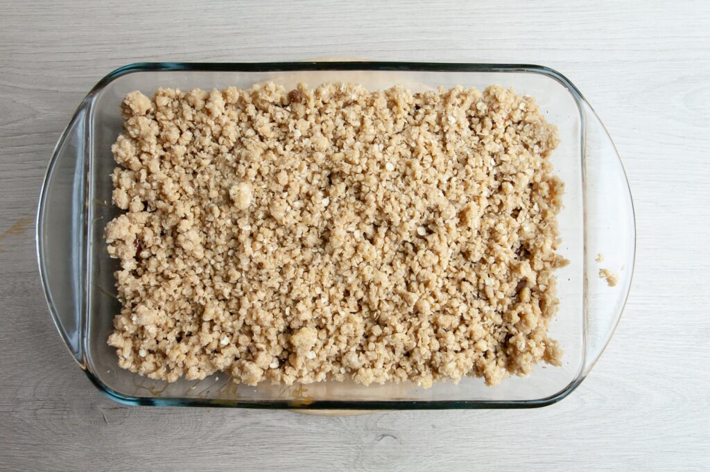 How to Make Oatmeal Caramel Bars