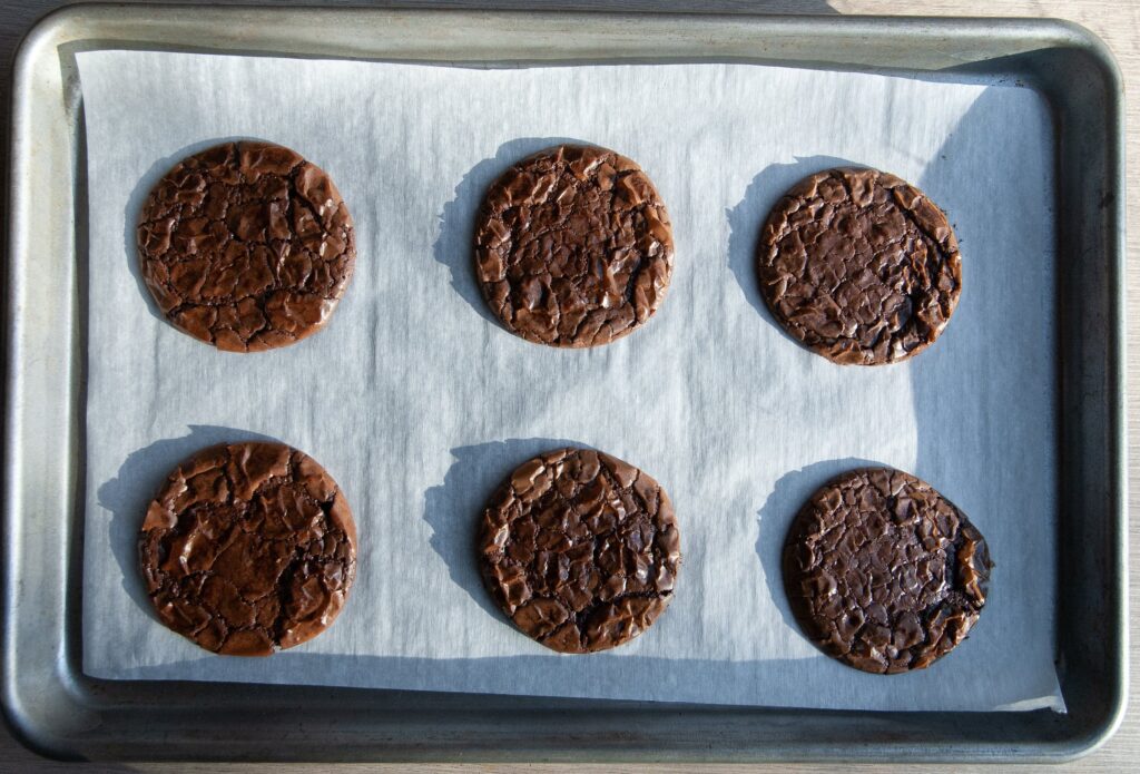 How to Make Flourless Fudge Cookies