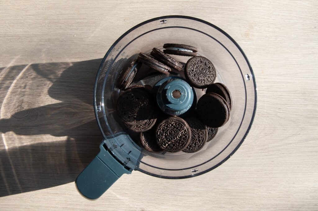 How to Make Gluten-Free Oreo Cheesecake 