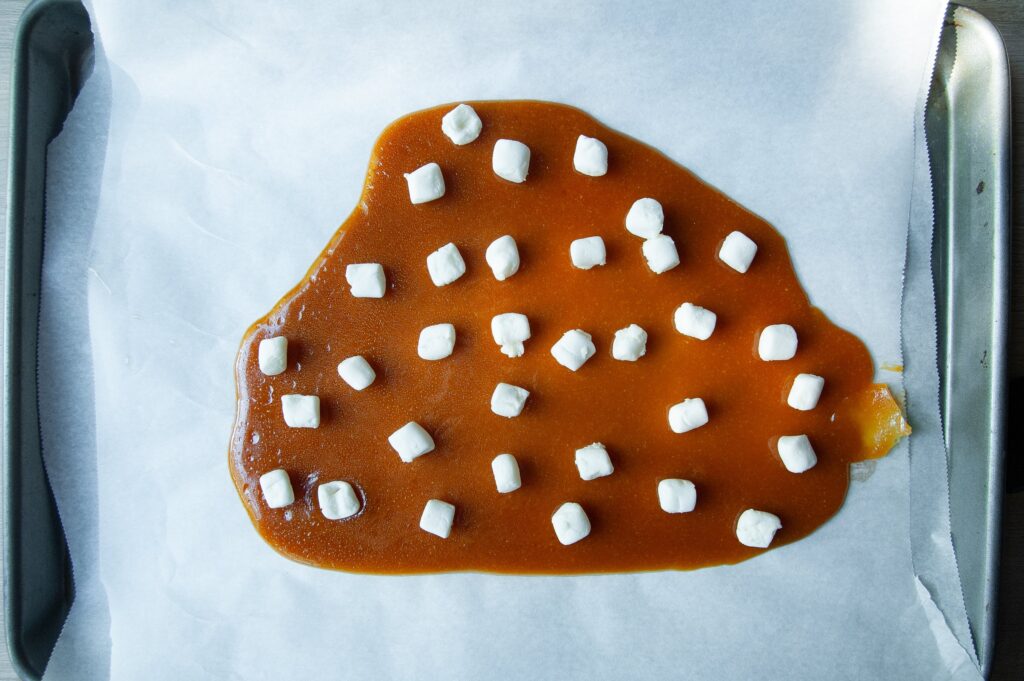 How to Make S’mores Toffee Bark