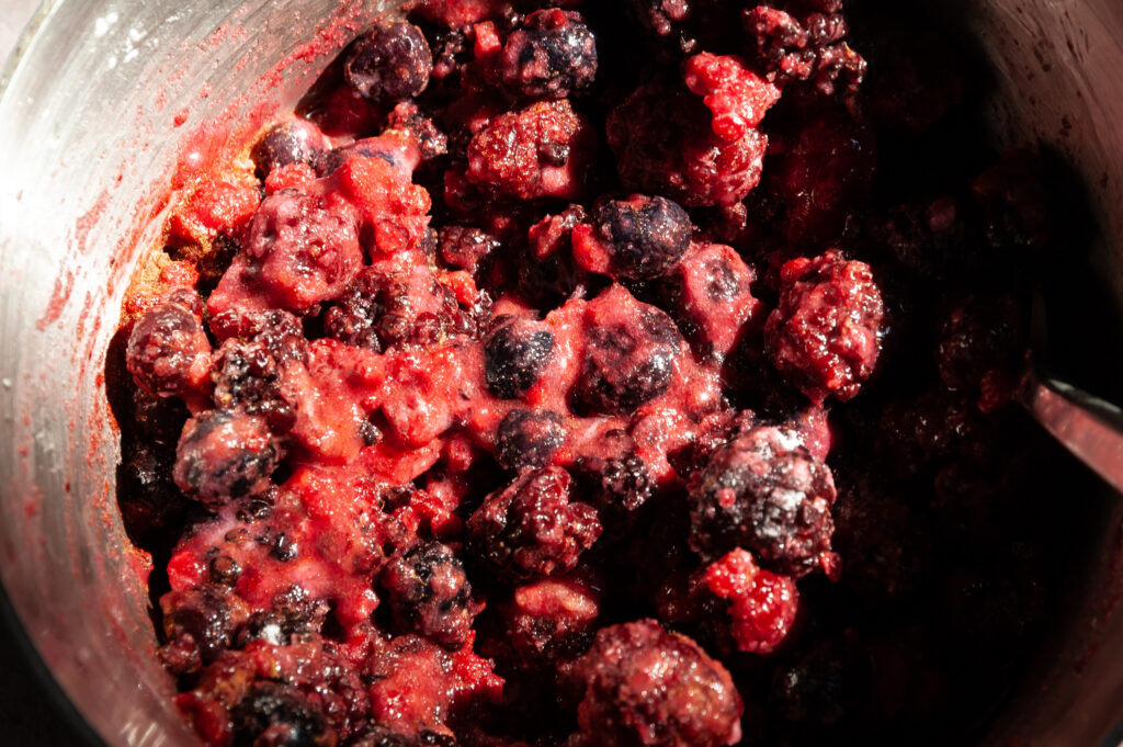 How to Make Berry Crumble Bars