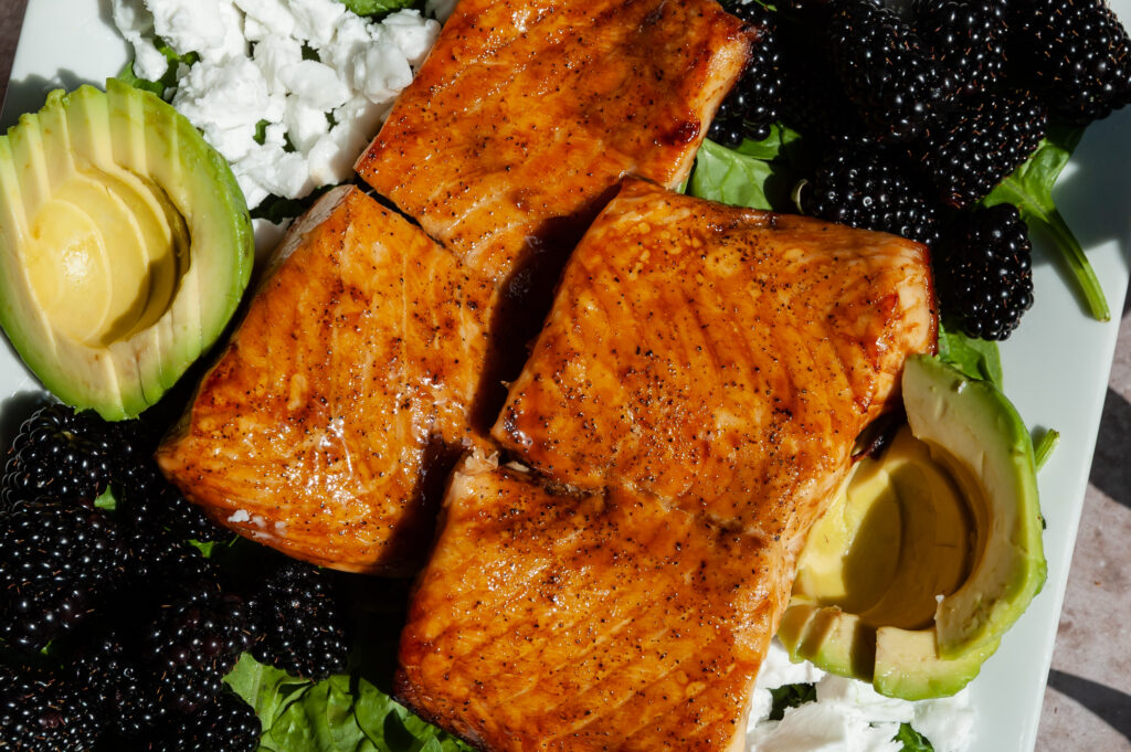 How to make this Blackberry Salmon Salad